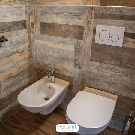 Dolomiti Riverside 招待所